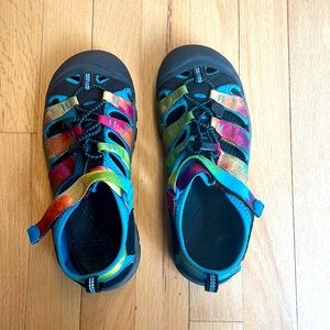 Keen kid’s Newport water shoes size 5